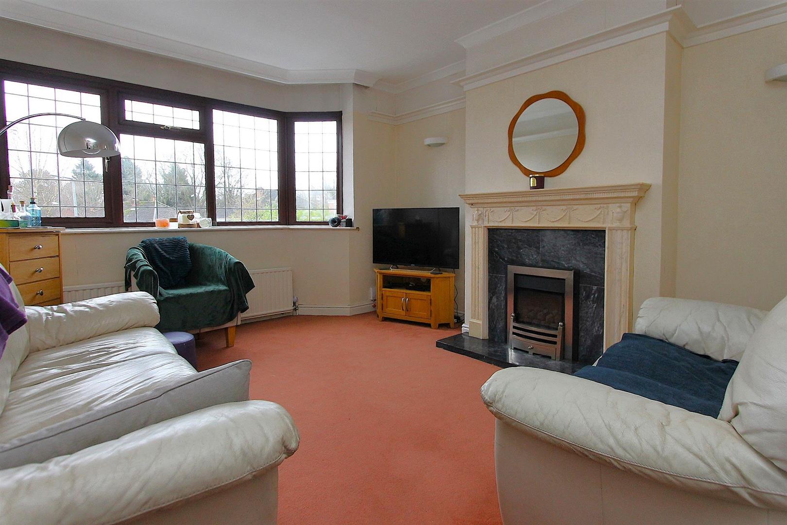 5 bed property in Castle Grove, Stourbridge